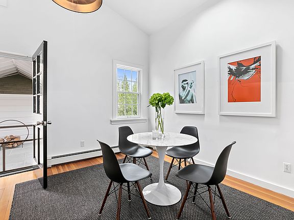 4th image of 76 Bay Ave