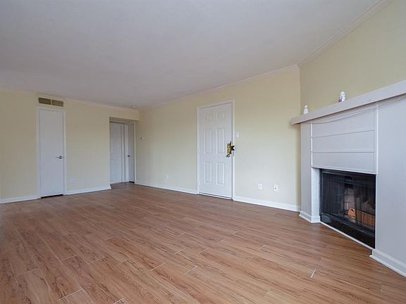 5th image of 10630 Westbrae Pkwy APT 503