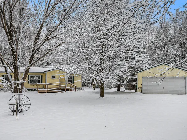 2188 W 1st St, Scottville, MI 49454