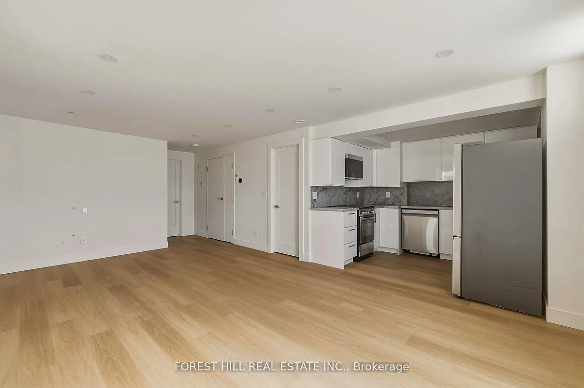 Building Photo - 250 Hallam St #LOWER