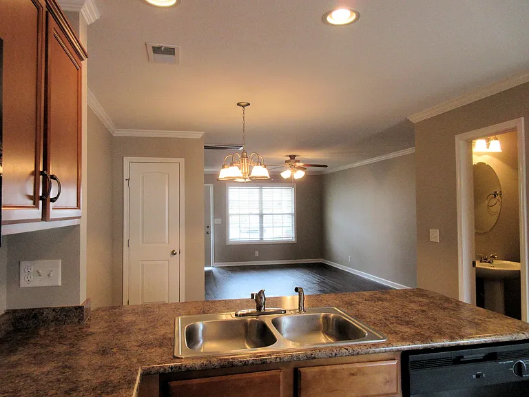 341 Sam Houston Cir — Photo 8