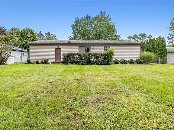 4th image of 6412 Wildflower Ln