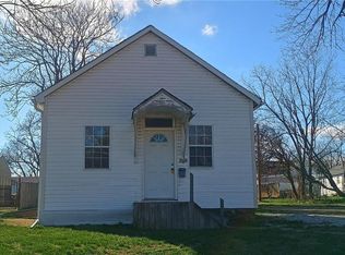 512 S West St, Nevada, MO 64772