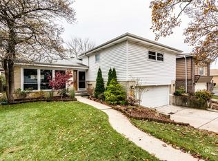 9235 Merrill Ave, Morton Grove, IL 60053