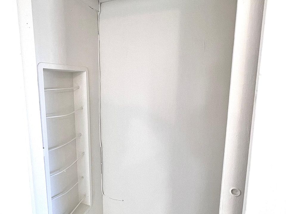 1st image of 5936 Riverton Ave #5936