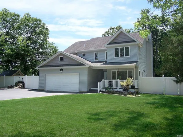 32 Bailey Road, Middle Island, NY 11953