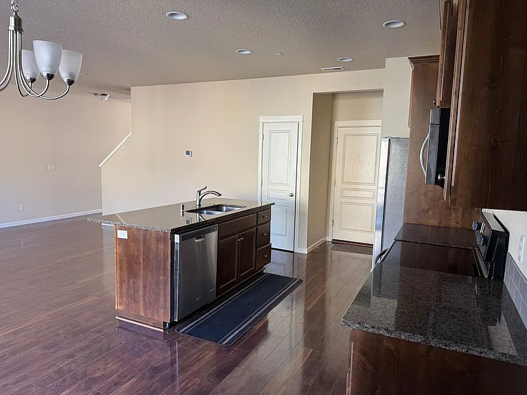 3008 NE 74th St — Photo 30