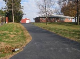 301 E Edwards St, Payson, IL 62360