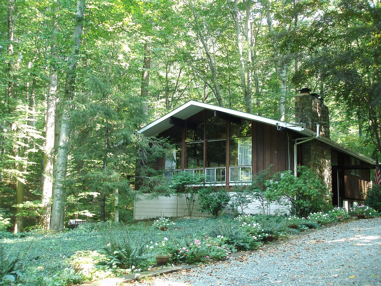 675 Montgomery Woods Dr photo 1