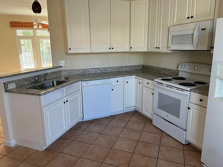 4315 Stratton Village Ln — Photo 7