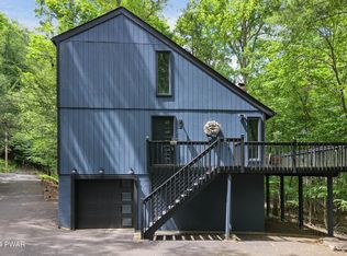 3119 Delaware Cir, Bushkill, PA 18324