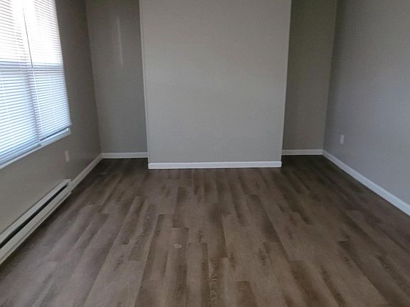 5th image of 36 Blackberry Ln