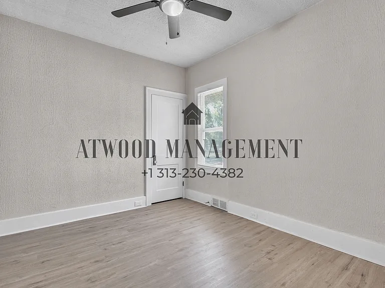 450 Algonquin St — Photo 7
