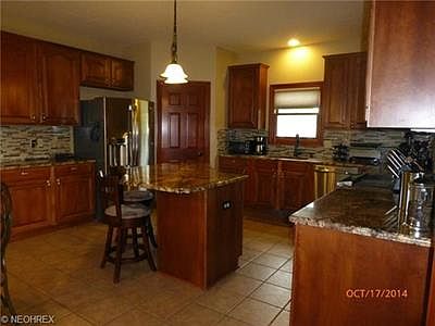 5th image of 151 Hunter Hills Dr