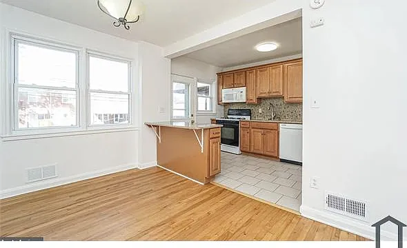 8338 Edgedale Rd — Photo 5