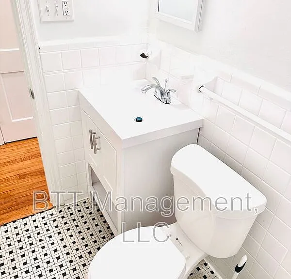 907 Hudson Ave #3 — Photo 25
