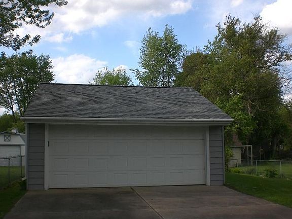 2nd image of 4028 Olmstead Dr