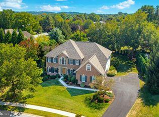 677 Dorset St, Lititz, PA 17543