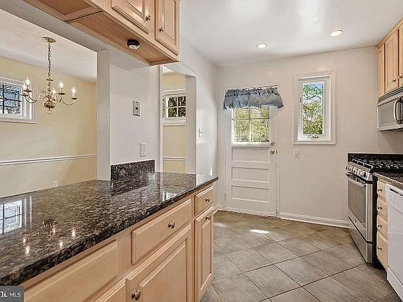5th image of 13535 Grenoble Dr