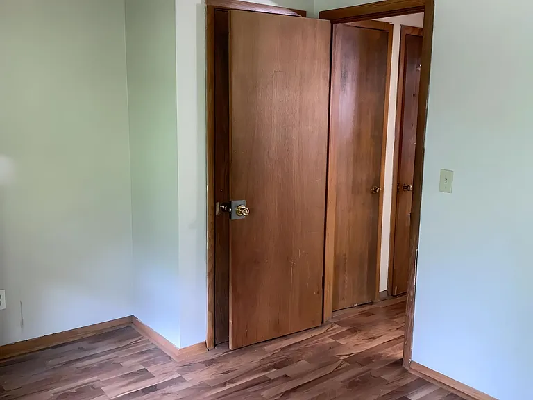 Trailway Apartments — Photo 28