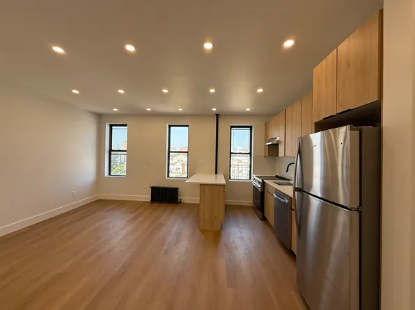 350 7th Street image 1 of 12