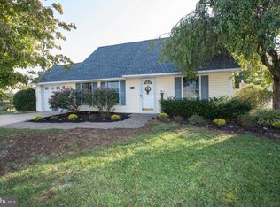 66 Towpath Rd, Levittown, PA 19056