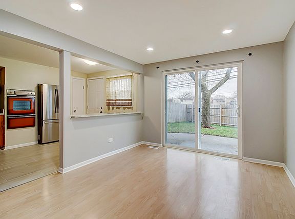 5th image of 9268 Aspen Dr