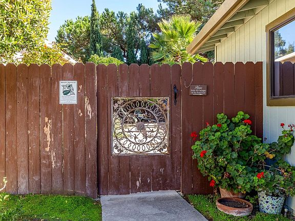 3rd image of 203 Mountain Springs Dr #203