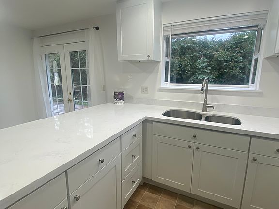 2nd image of 6475 NE Newton St