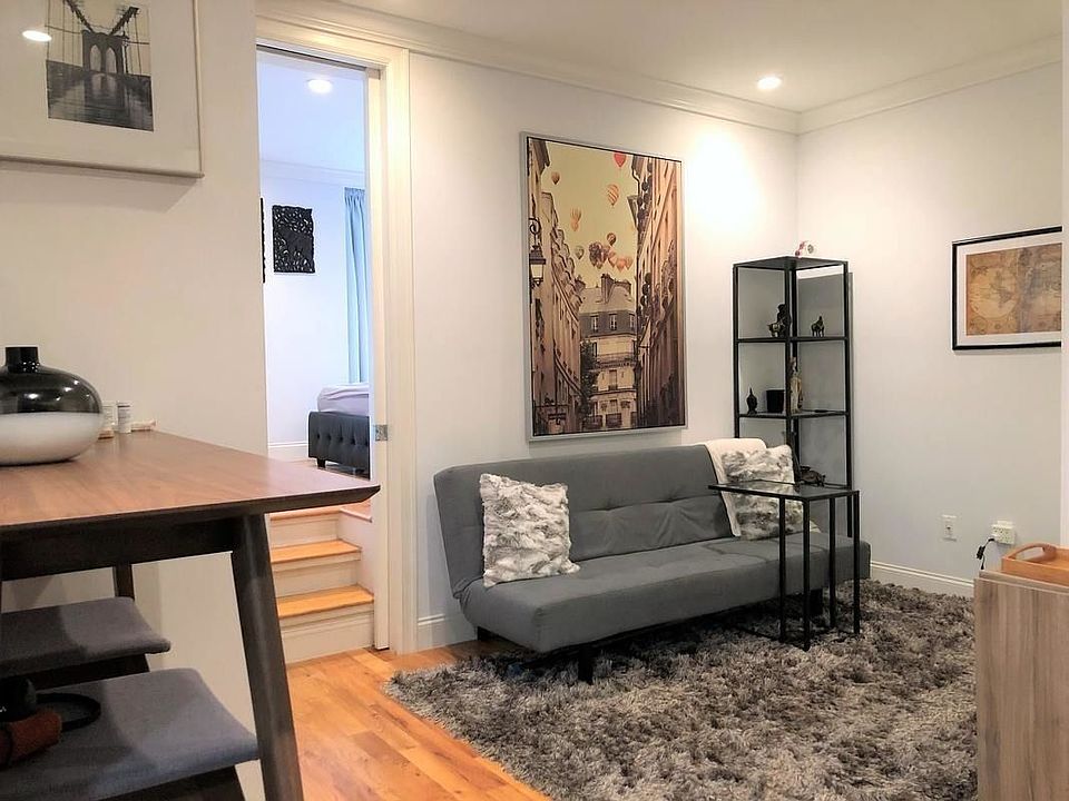 2nd image of 440 W 47th St #1CC