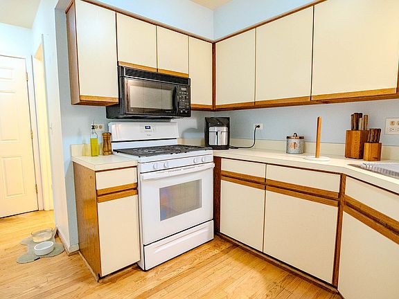 5th image of 128 Bent Creek Ct