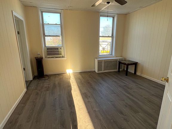 5th image of 552 Tompkins Ave Unit 3