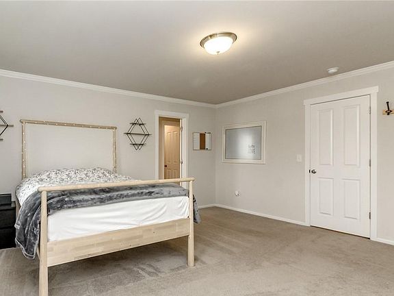 4th image of 19123 106th Avenue Ct E