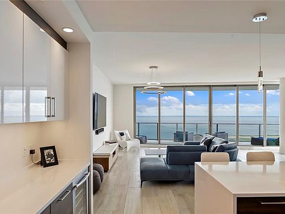4th image of 100 1st Ave N Unit 3201
