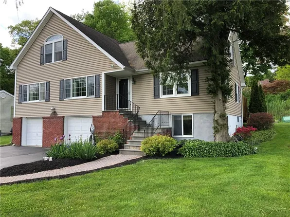 18 Dimond Avenue, Cortlandt Manor, NY 10567