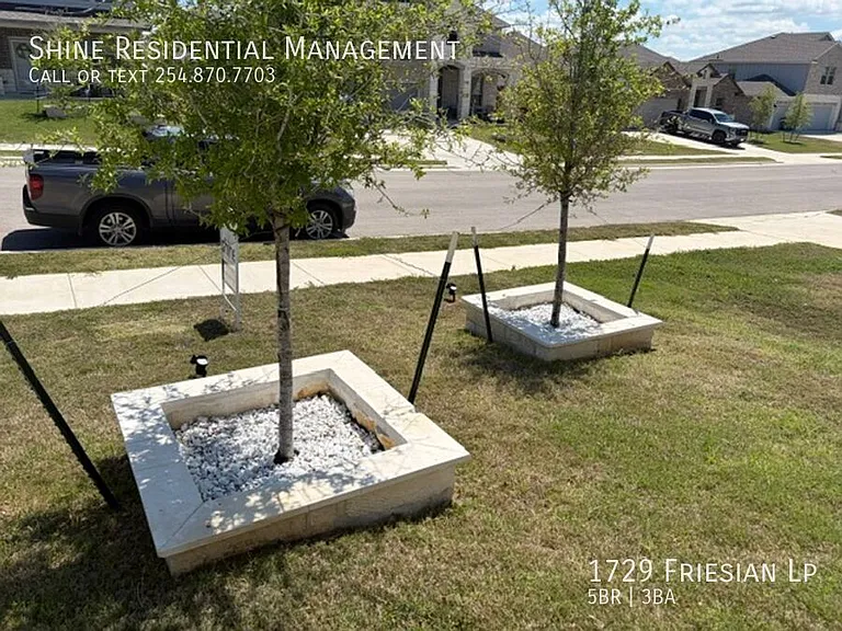 1729 Friesian Loop — Photo 5