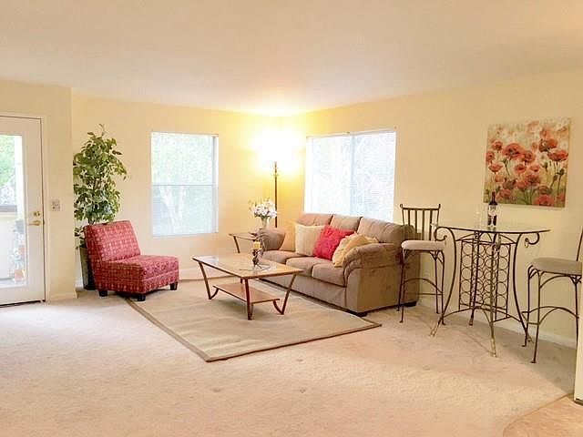 1st image of 828 Jazz Ct