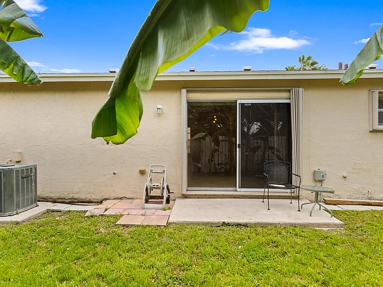 13945 Langley Pl — Photo 60