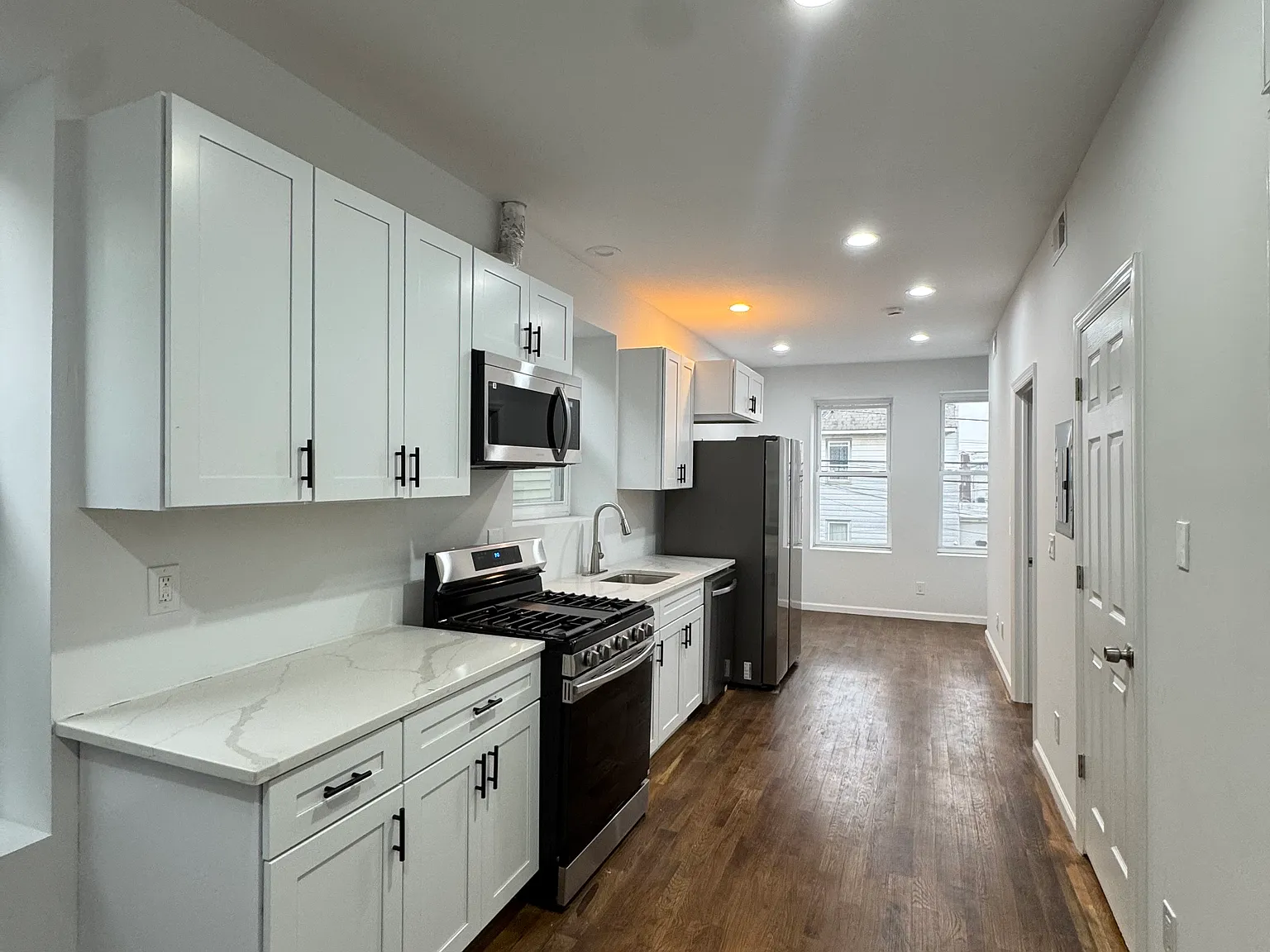 2 bed, $2,000 — Photo 1