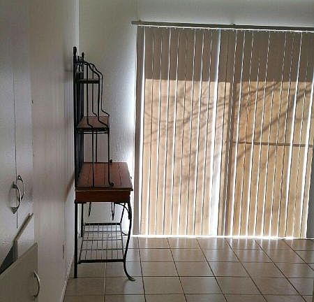 2nd image of 521 Palomas Dr SE APT D