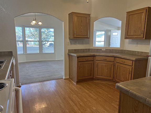 4th image of 3735 S 8th Ave