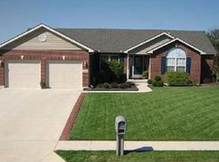 2735 Chatham Dr, Troy, OH