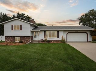 3415 Golfview Dr, Bay City, MI