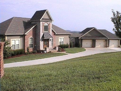 3rd image of Hidden Meadow Ln