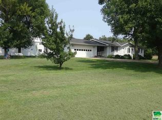45908 308th St, Vermillion, SD 57069