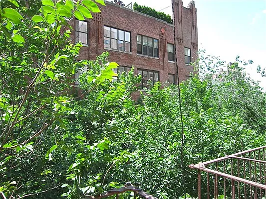 Rented by City Connections Realty | media 28