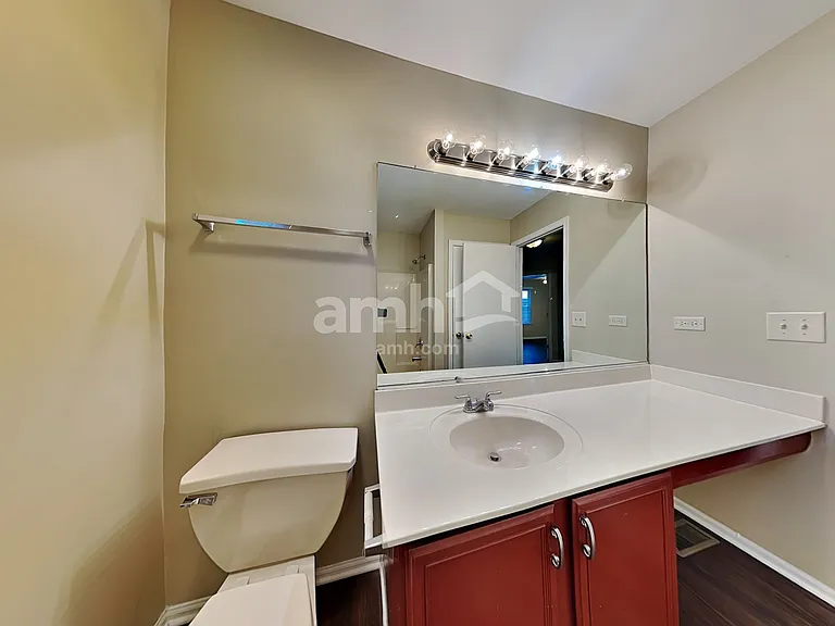 1920 Chestnut Grove Dr — Photo 16