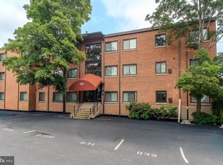 3340 S 28th St APT 403, Alexandria, VA 22302