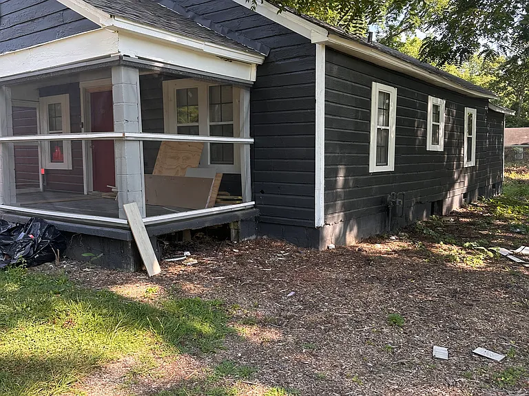 1019 Hill Ave — Photo 14