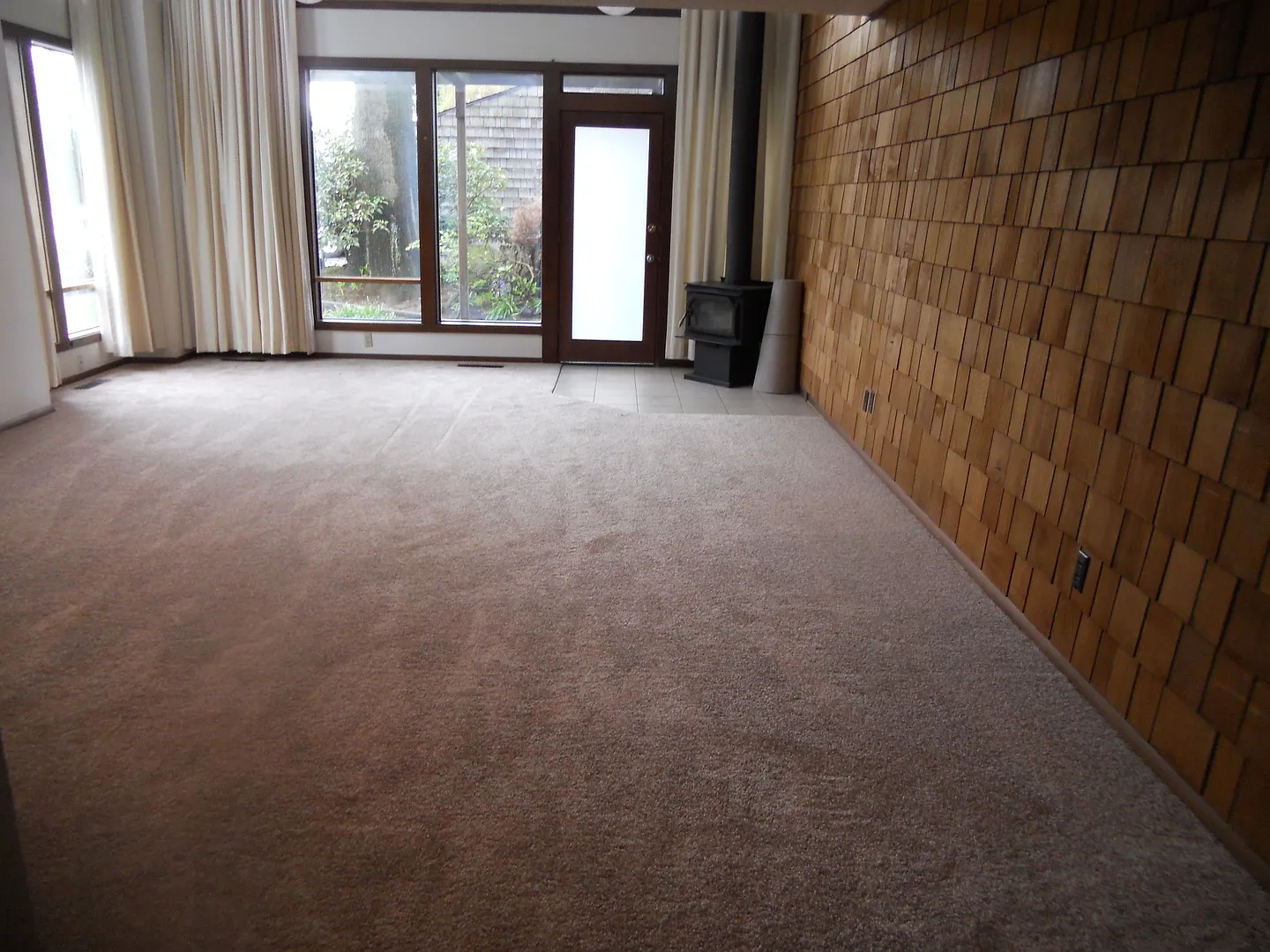 Spacious 2 bedroom 1 bath 1192 sq ft. — Photo 4